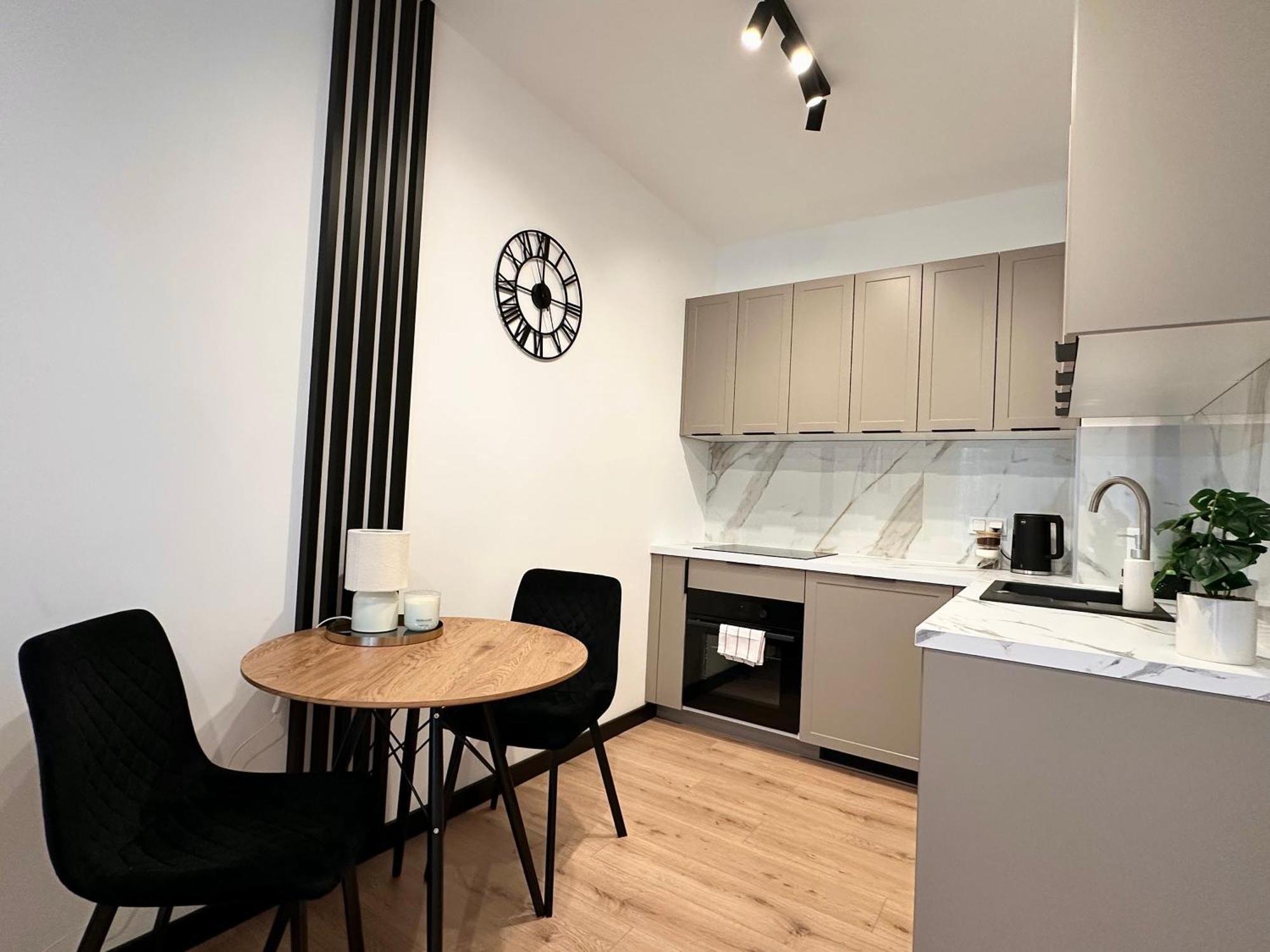 Ruby Apartment *